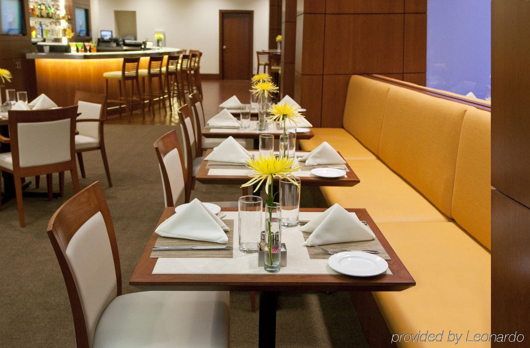 Intercontinental Suites Hotel Cleveland, An Ihg Hotel Restaurant photo